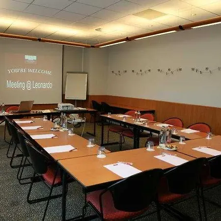 Отель Hampton's Namur Вепьон