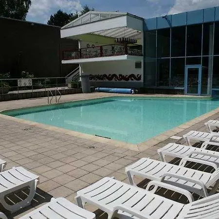 Отель Hampton's Namur