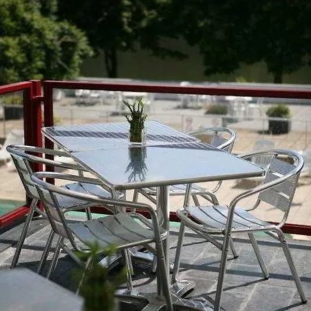 Hampton's Namur Вепьон