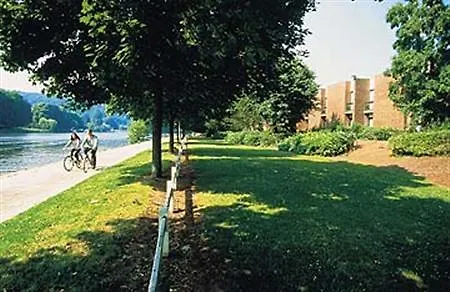 Отель Hampton's Namur