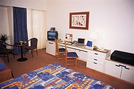 Hampton's Namur Hotel