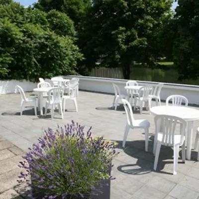 Отель Hampton's Namur Вепьон