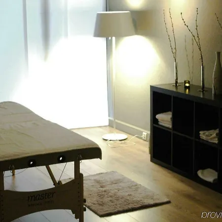 Hampton's Namur 3* Вепьон